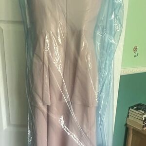Elegant Women's Dress in Soft Pink